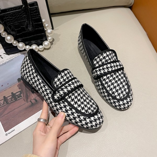 Women Vintage Casual Houndstooth Pattern Suede Loafers